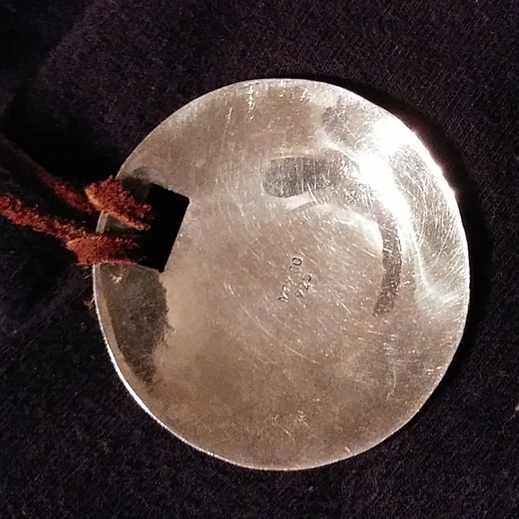 Silver 925 Mexico hammered disc choker necklace on rawhide strap. Sm neck - Picture 9 of 11